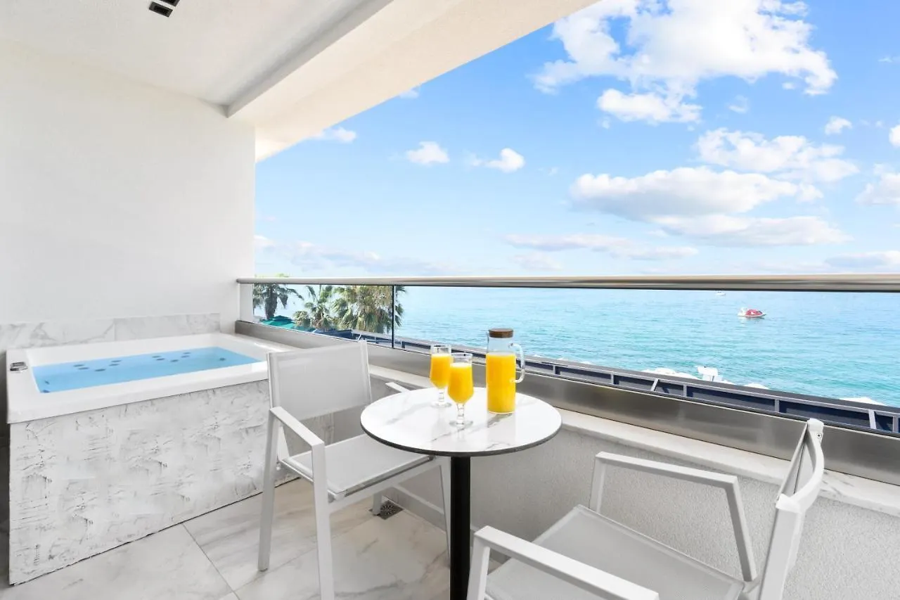Apartment Emily'S Luxury Suites Pefkochori