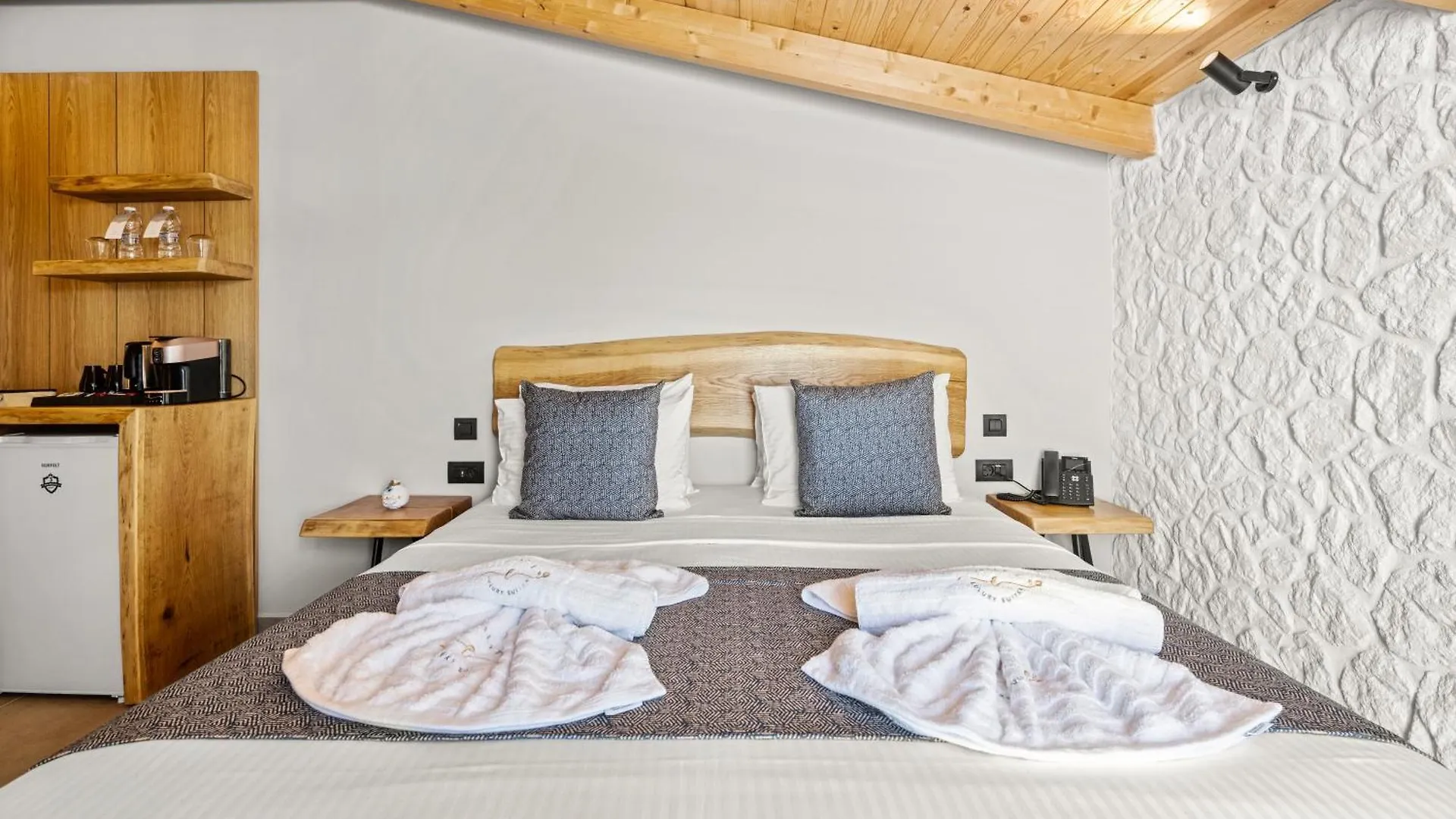 Emily'S Luxury Suites Pefkochori 0*,