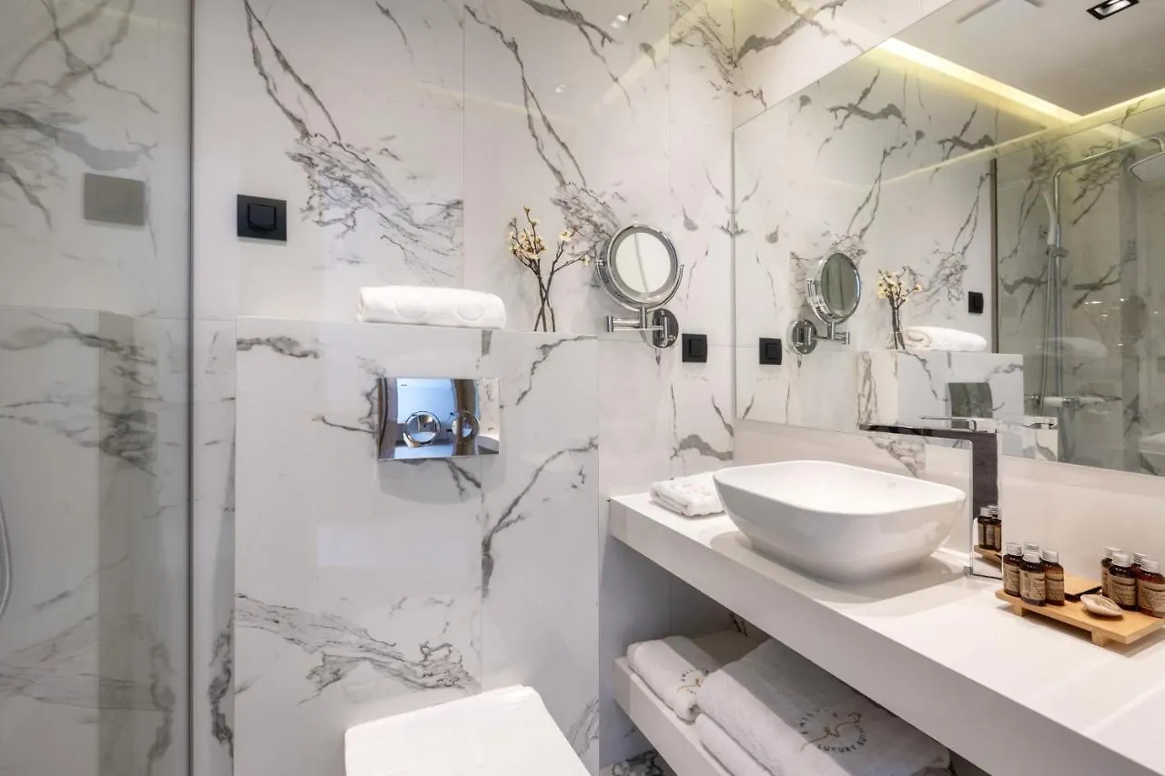 Emily'S Luxury Suites Pefkochori Griechenland