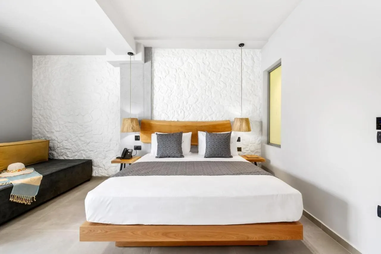 Emily'S Luxury Suites Pefkochori