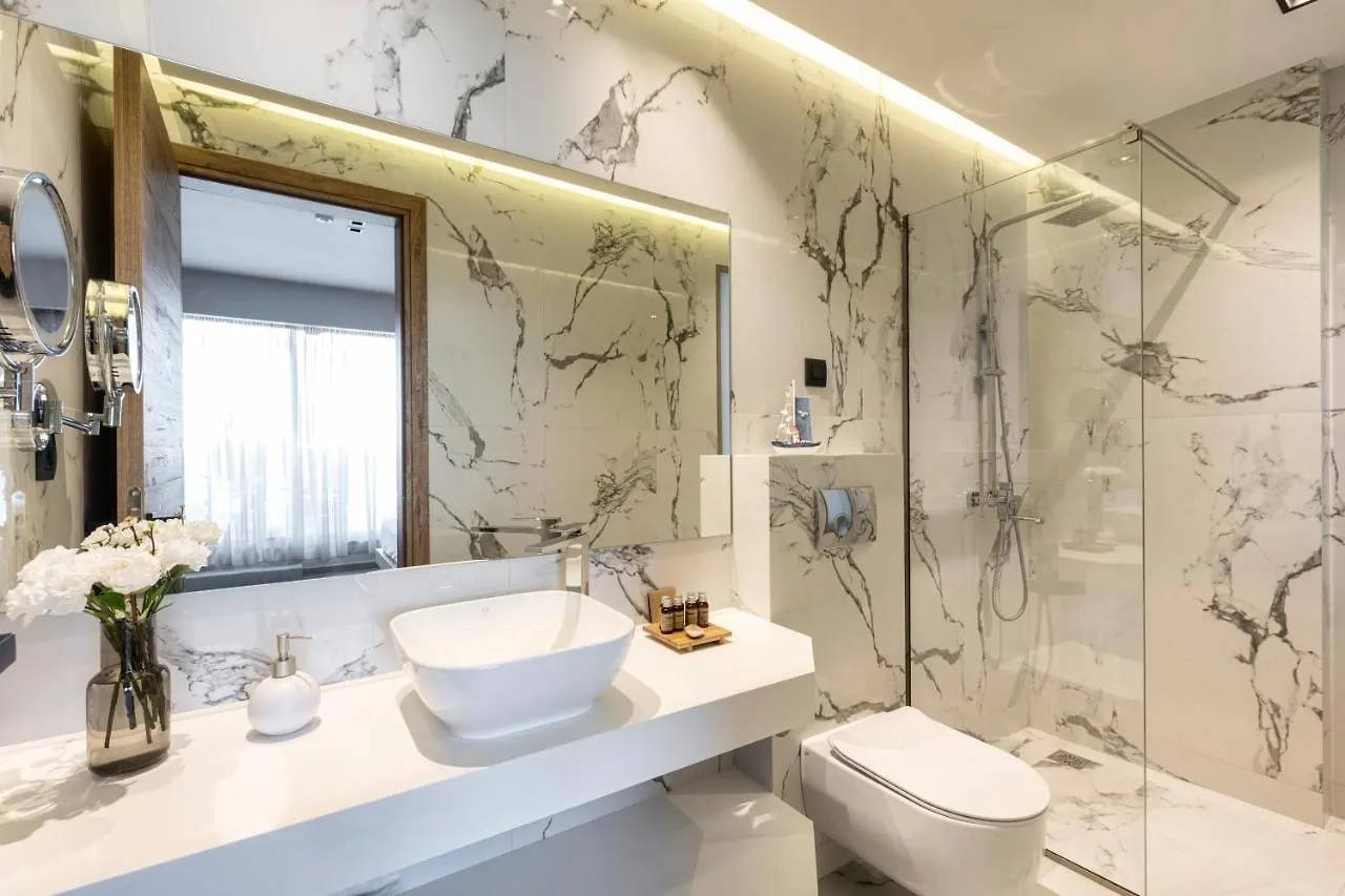Emily'S Luxury Suites Pefkochori