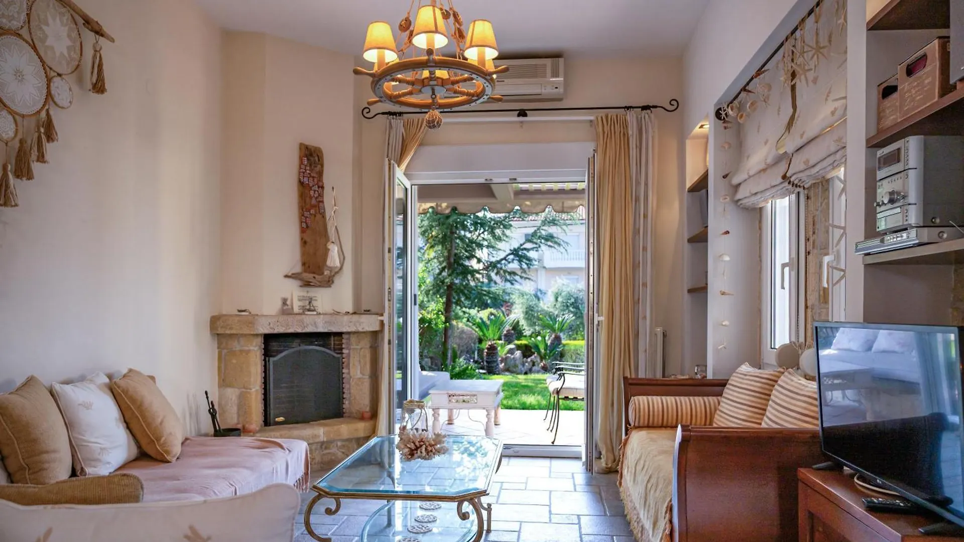 Emily'S Luxury Suites Pefkochori Apartment
